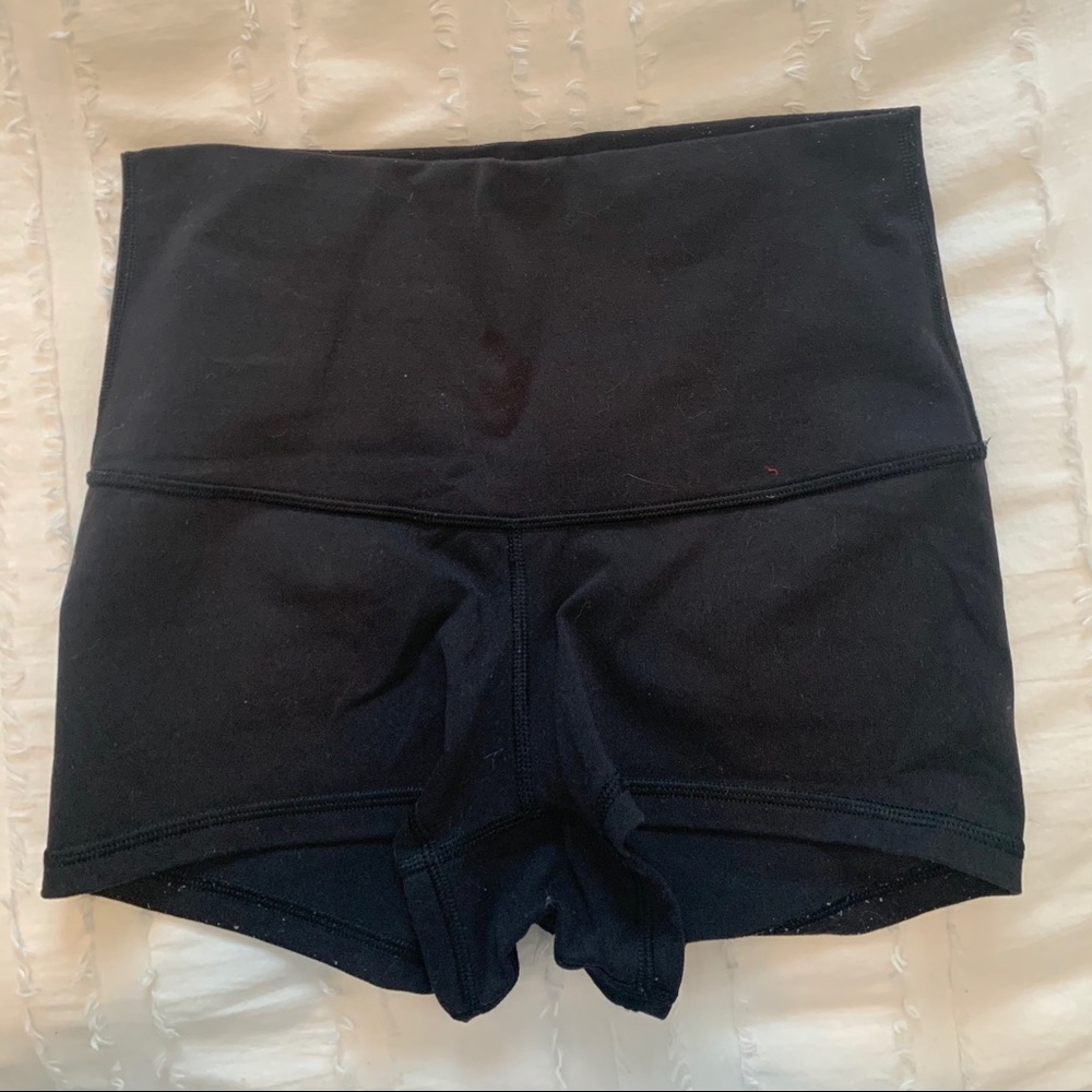 Lululemon Black Wunder Short Full-On Luxtreme 2”